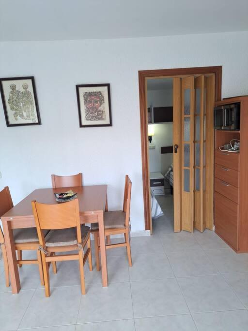 Holiday Center Apartamento Vistas Mar, Acceso Directo Playa Y Piscina Rosas Exteriör bild